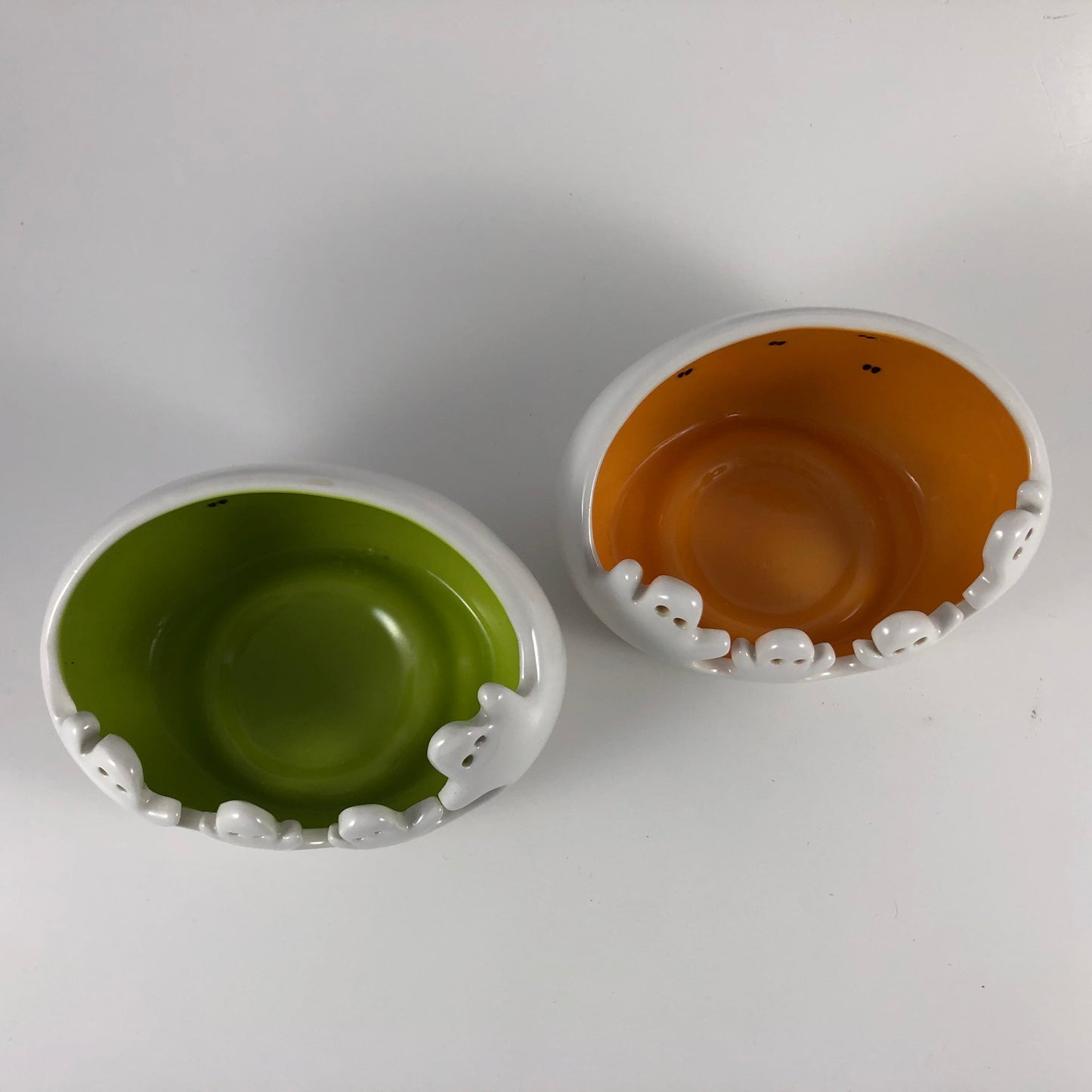 P9778 - Duo de fantômes malicieux