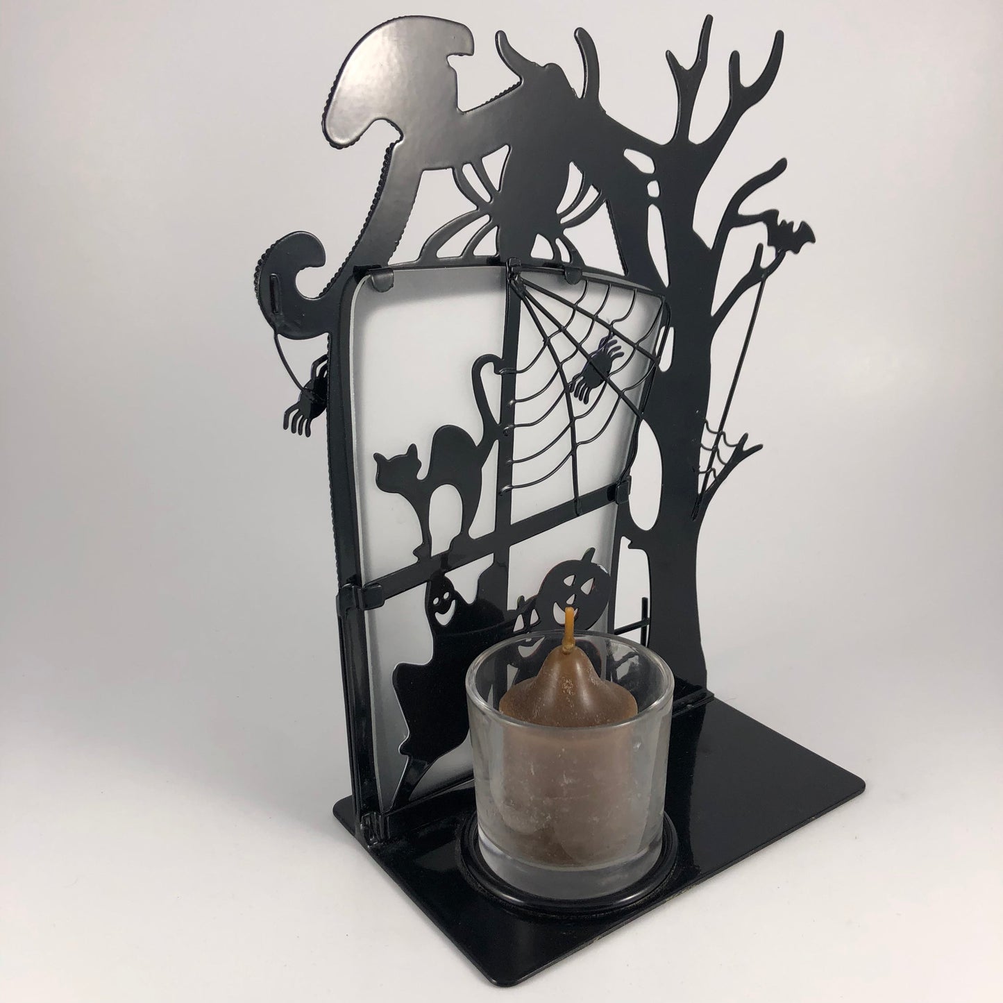 P9780 - Fenêtre sur l'épouvante