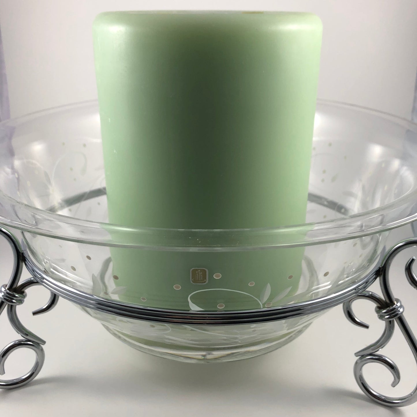 P8215B - 3 wick eternal snow candle holder