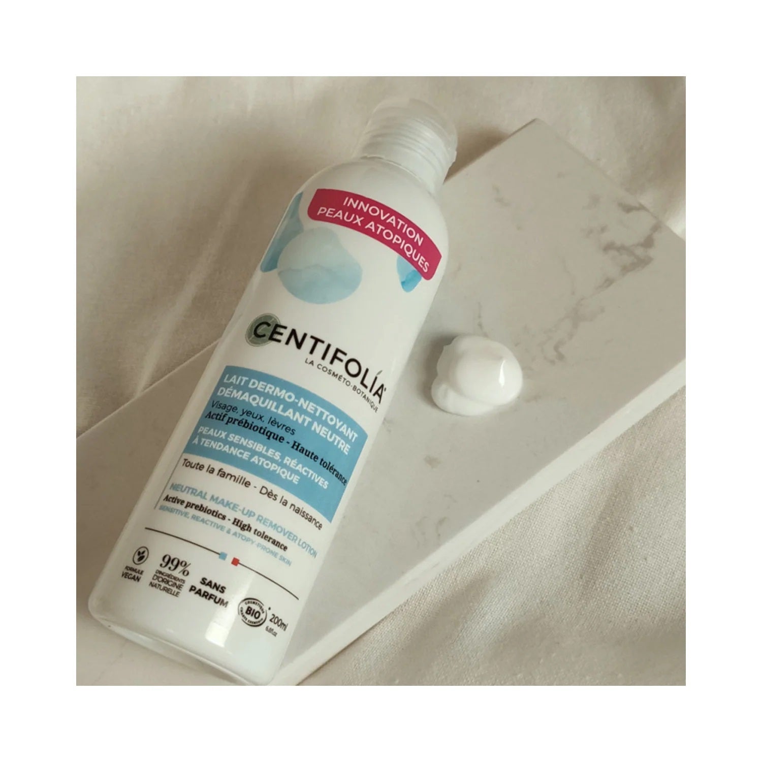 BOUTEILLE DE LAIT DERMO-NETTOYANT DÉMAQUILLANT NEUTRE EN LIVE STYLE