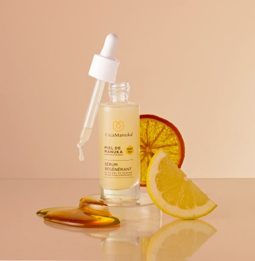 BOUTEILLE DE SÉRUM RÉGÉNÉRANT 5% DE MIEL DE MANUKA DE MARQUE CICAMANUKA AVEC MIEL ET FRUITS