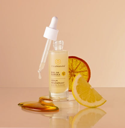 BOUTEILLE DE SÉRUM RÉGÉNÉRANT 5% DE MIEL DE MANUKA DE MARQUE CICAMANUKA AVEC MIEL ET FRUITS