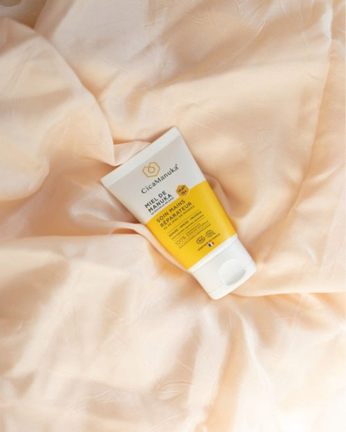 TUBE DU SOIN DES MAINS RÉPARATEUR 5% DE MIEL DE MANUKA DE MARQUE CICAMANUKA