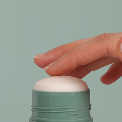 MAIN QUI TOUCHE AU DÉODORANT STICK RECHARGEABLE TENU 48 HEURES DE MARQUE CENTIFOLIA