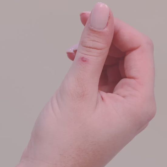 VIDÉO DU TUBE DE CRÈME RÉPARATRICE 40% DE MIEL DE MANUKA DE MARQUE CICAMANUKA