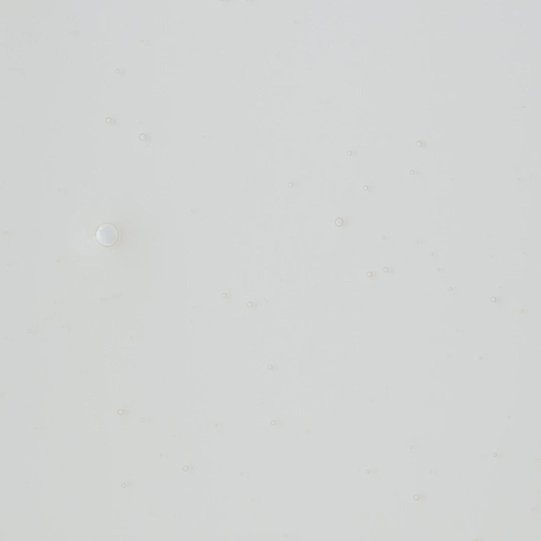 VIDÉO DU TUBE DU SOIN DES LÈVRES RÉPARATEUR 10% DE MIEL DE MANUKA DE MARQUE CICAMANUKA