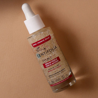 BOUTEILLE DE SÉRUM PERLÉ TRIPLE ACTION DE LA COLLECTION LYS ACTIVE DE LA MARQUE CENTIFOLIA